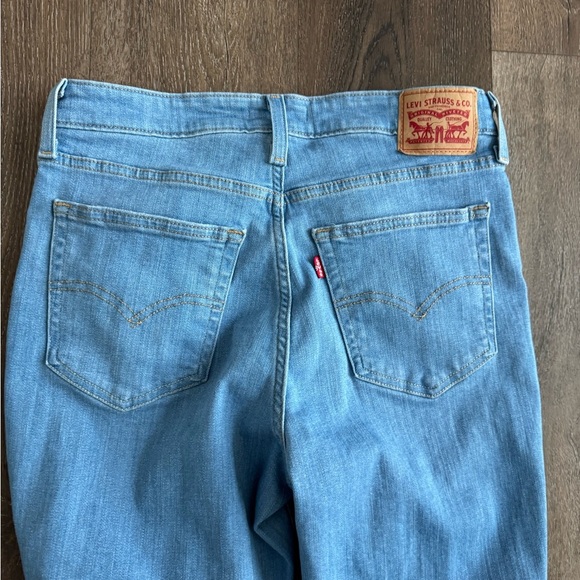 Women's 726 Flare Levi Jeans - Picture 8 of 9